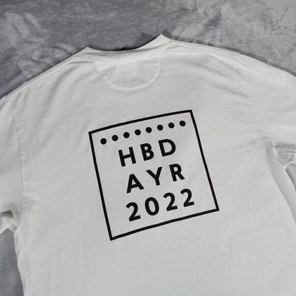 AYR All Year Round Anniversary Crewneck T Shirt Mens Medium Smiley Face White - Picture 6 of 8